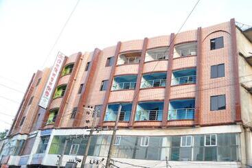 هتل Hilton City Residential