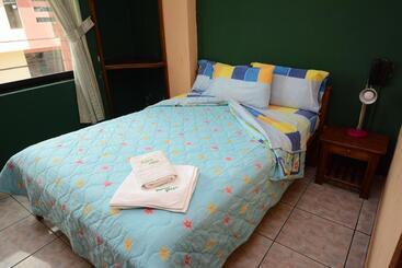 هتل Hostal Puyo