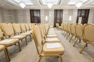 هتل Wyndham Garden Astana