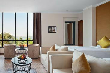Palace Gate Hotel & Resort By Ehm