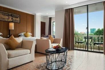 Palace Gate Hotel & Resort By Ehm