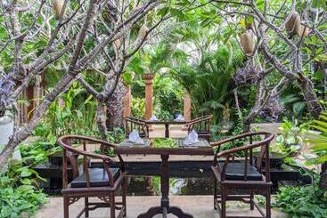 Palace Gate Hotel & Resort By Ehm