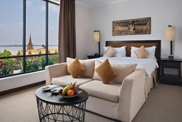 Palace Gate Hotel & Resort By Ehm