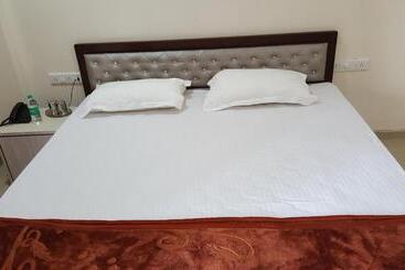 استراحتگاه Anand Agro Tourism Kashid
