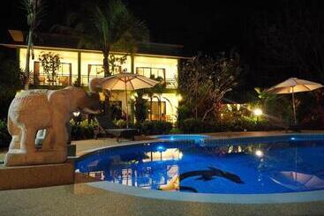 استراحتگاه Bai Bai Home