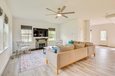 Waterfront Views: Lake Ontario Gem W/ Fireplace