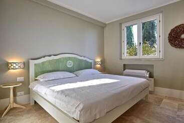 Saturnalia Village Rooms - Manciano