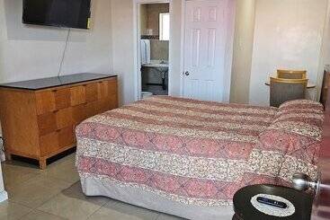 Branding Iron Motel