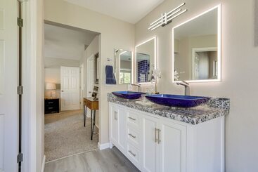Elegant Antelope Home W/ Pool, Spa & Sauna!