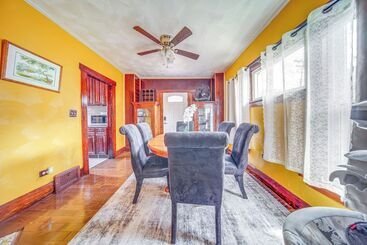 Family Friendly Home: Walk To Lake Erie!