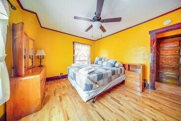 Family Friendly Home: Walk To Lake Erie!