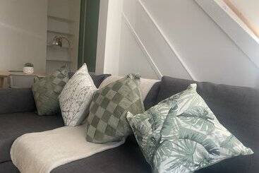 Urban Central 2 Bed House - Cardiff