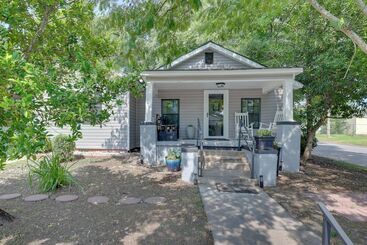 Walkable Greenville Home Near Dtwn