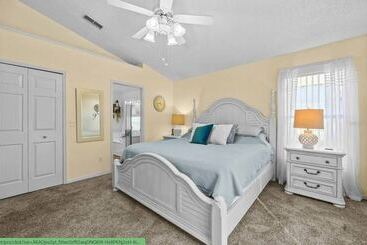 Enchanting House Few Min Away From The Parks 52