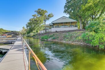 Near Disney:  T Morrow S Grand Getaway  W/ Dock!