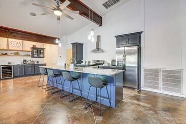 Near Disney: T Morrow S Grand Getaway W/ Dock!