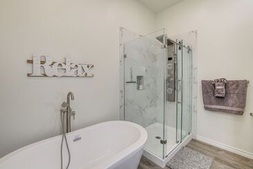 Near Disney:  T Morrow S Grand Getaway  W/ Dock!