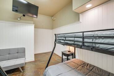 Near Disney:  T Morrow S Grand Getaway  W/ Dock!