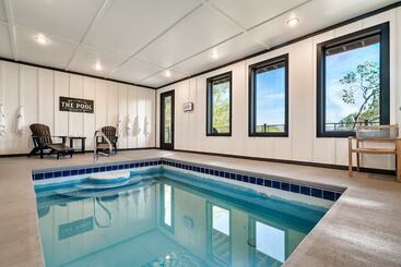 Halle Beary By Avantstay Indoor Pool + Hot Tub Sunset Views