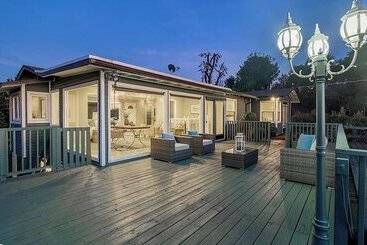 پانسیون Dream House In Pasadena