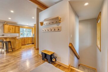 Quail By Avantstay Great Location + Game Room, Hot Tub, & Deck!