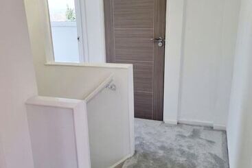 اقامتگاه Private Gated Modern Home In Southampton   Estwood