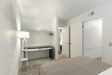 کلبه Sweetwater By Avantstay Yard W/ Hottub & Firepit