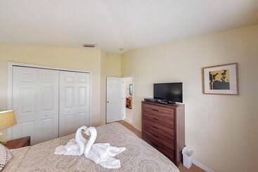 William S Lake Berkley Resort Vacation Home