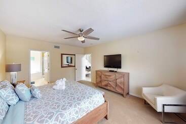 William S Lake Berkley Resort Vacation Home