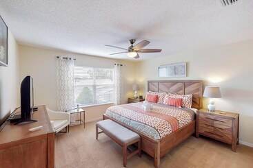 William S Lake Berkley Resort Vacation Home