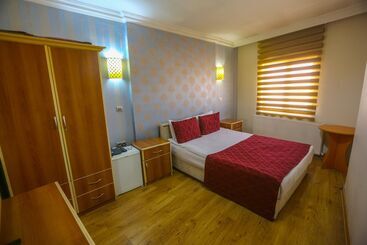Zümrüt Otel
