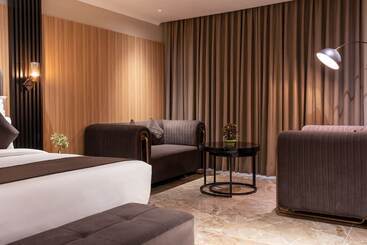 Alpine Hotel And Villas