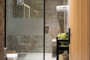 Alpine Hotel And Villas