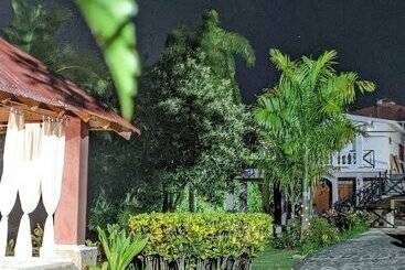 تختخواب و صبحانه Rancho Pino Y Sol