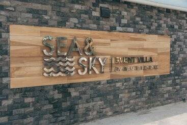 مسافرخانه Sea&sky Luxury Absolute Beachfront Villa