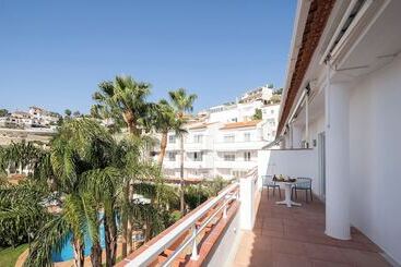 هتل Apartamentos Tropicalia Almuñecar