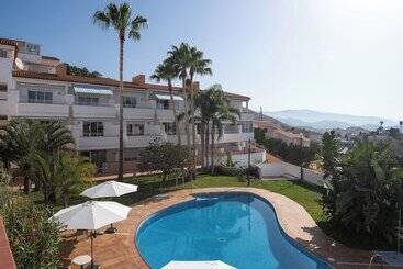 هتل Apartamentos Tropicalia Almuñecar