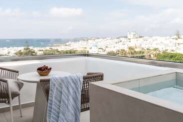 هتل Aura Suites Paros