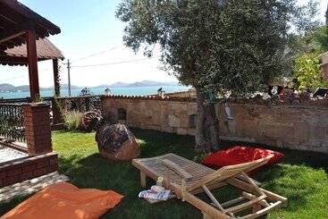 Cunda Sim Otel