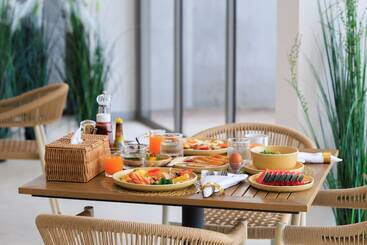 هتل Elite Atoll Beachfront
