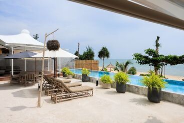 هتل Elite Atoll Beachfront