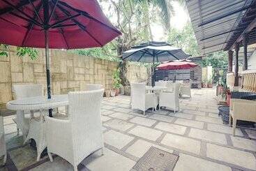هتل Fabexpress Coco Goa Resort With Pool, Arpora