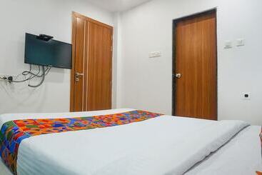 هتل Fabexpress Galaxy Hospitality