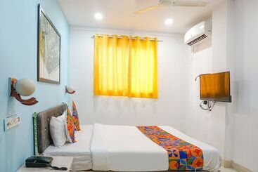 هتل Fabexpress Galaxy Hospitality