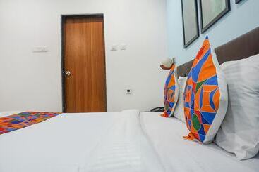 هتل Fabexpress Galaxy Hospitality