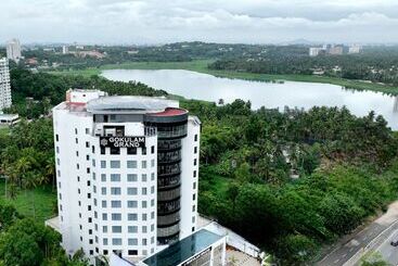 هتل Gokulam Grand