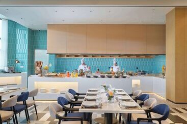 هتل Hilton Garden Inn Huludao Longxing Road