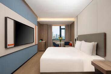 هتل Holiday Inn Express Shanghai Jing An Temple, An Ihg