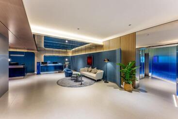 هتل Holiday Inn Express Shanghai Jing An Temple, An Ihg