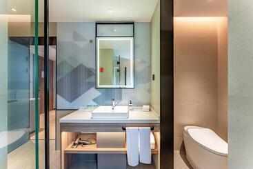 هتل Holiday Inn Express Shanghai Jing An Temple, An Ihg